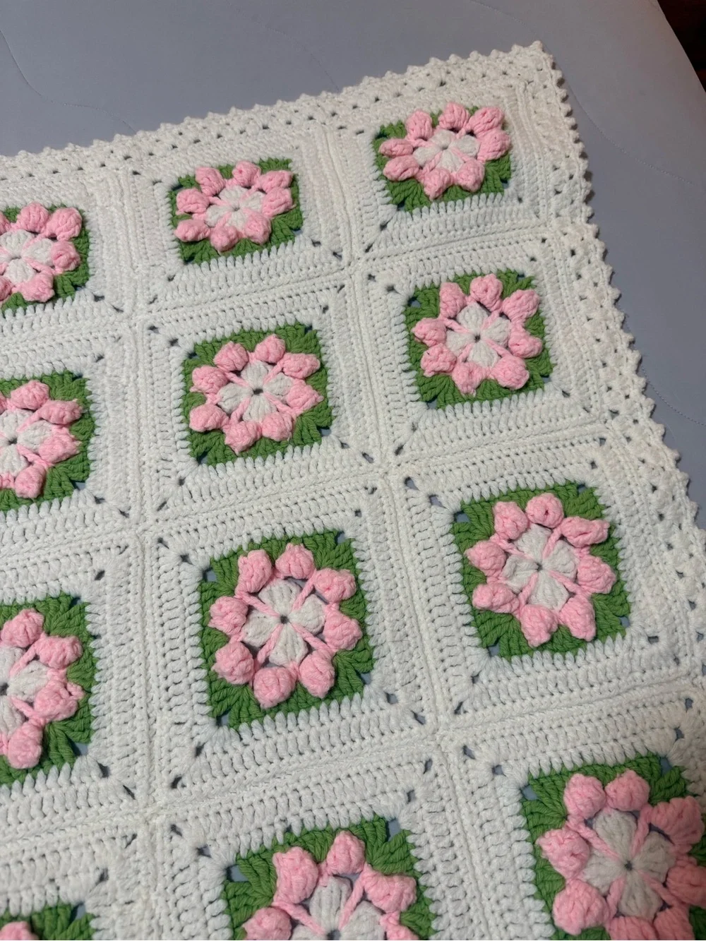 Hand Crocheted White Puffy Floral Granny Square Blanket 62 x 42.5” w Free Pillow